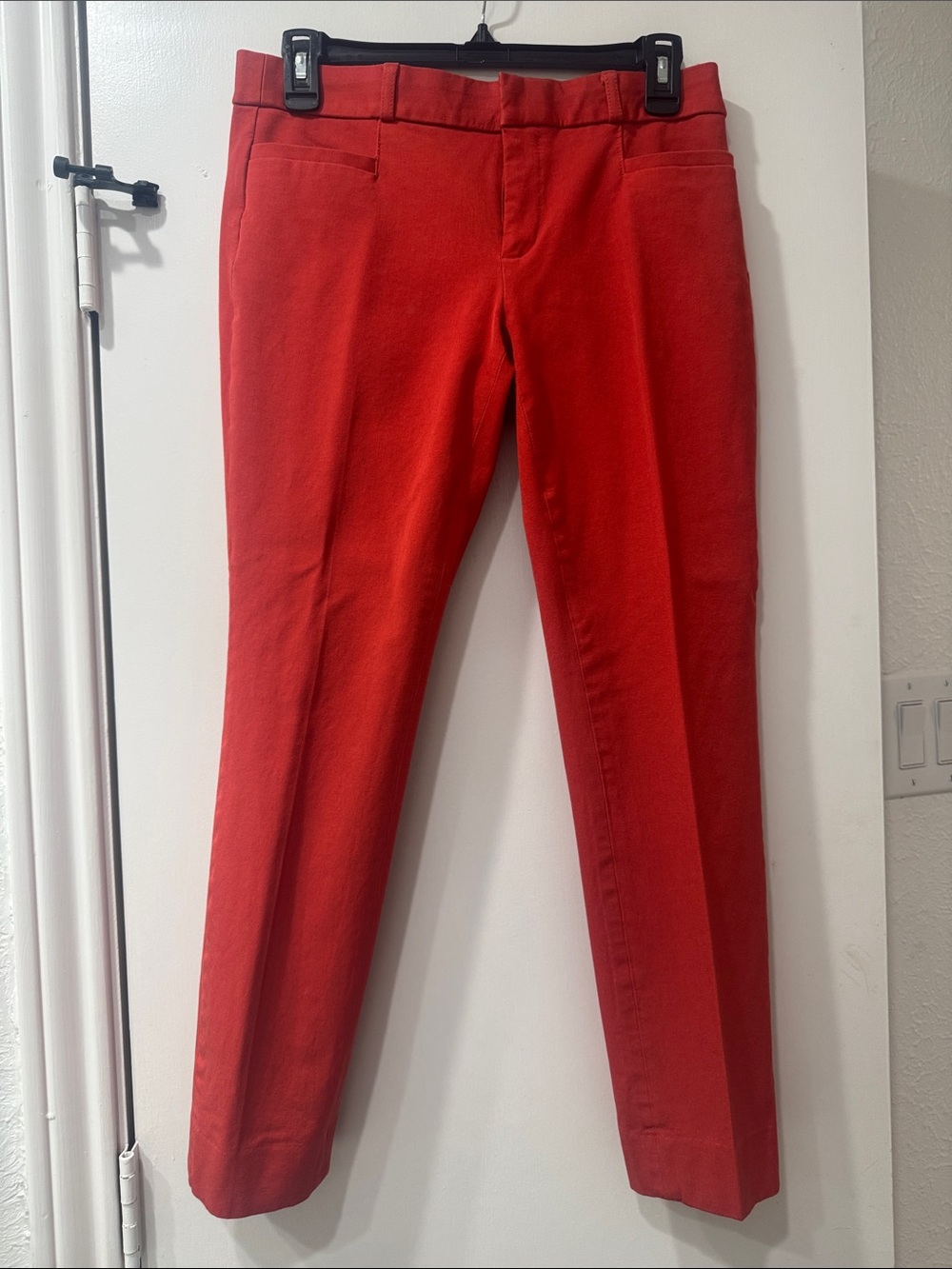 Women's Red Mid-rise Cropped Pants, 4 (Sloan)